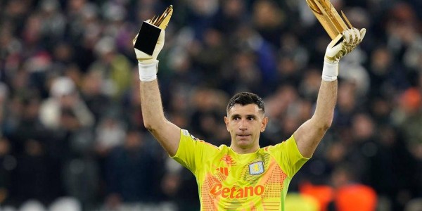 曼联与维拉接近达成大马丁与桑乔的交易协议，关窗前有望完成！